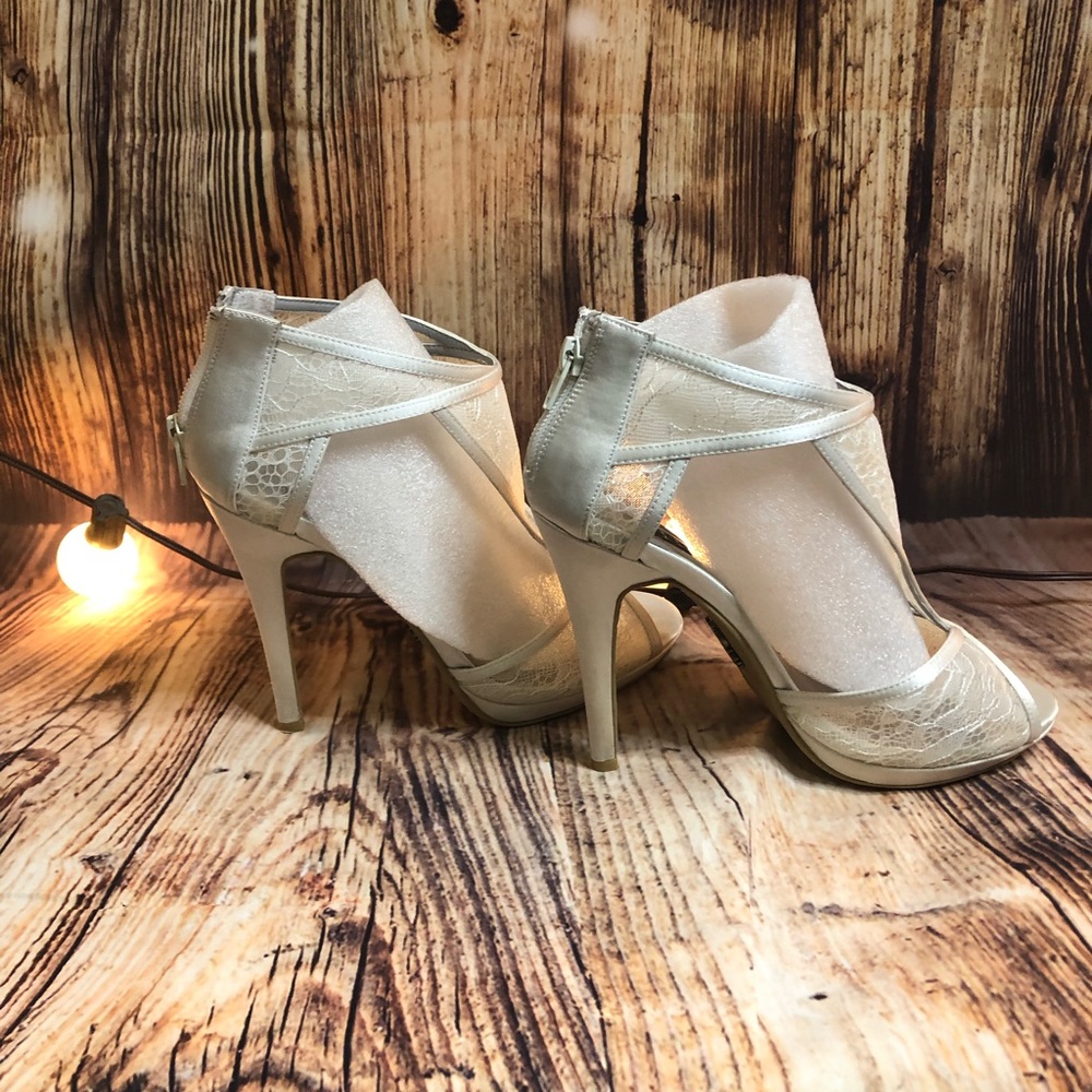 Vera Wang heels